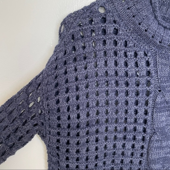 Free People Navy Crochet Oversized Sweater Mock Turtleneck Knitted Cable Size XS - Picture 3 of 13